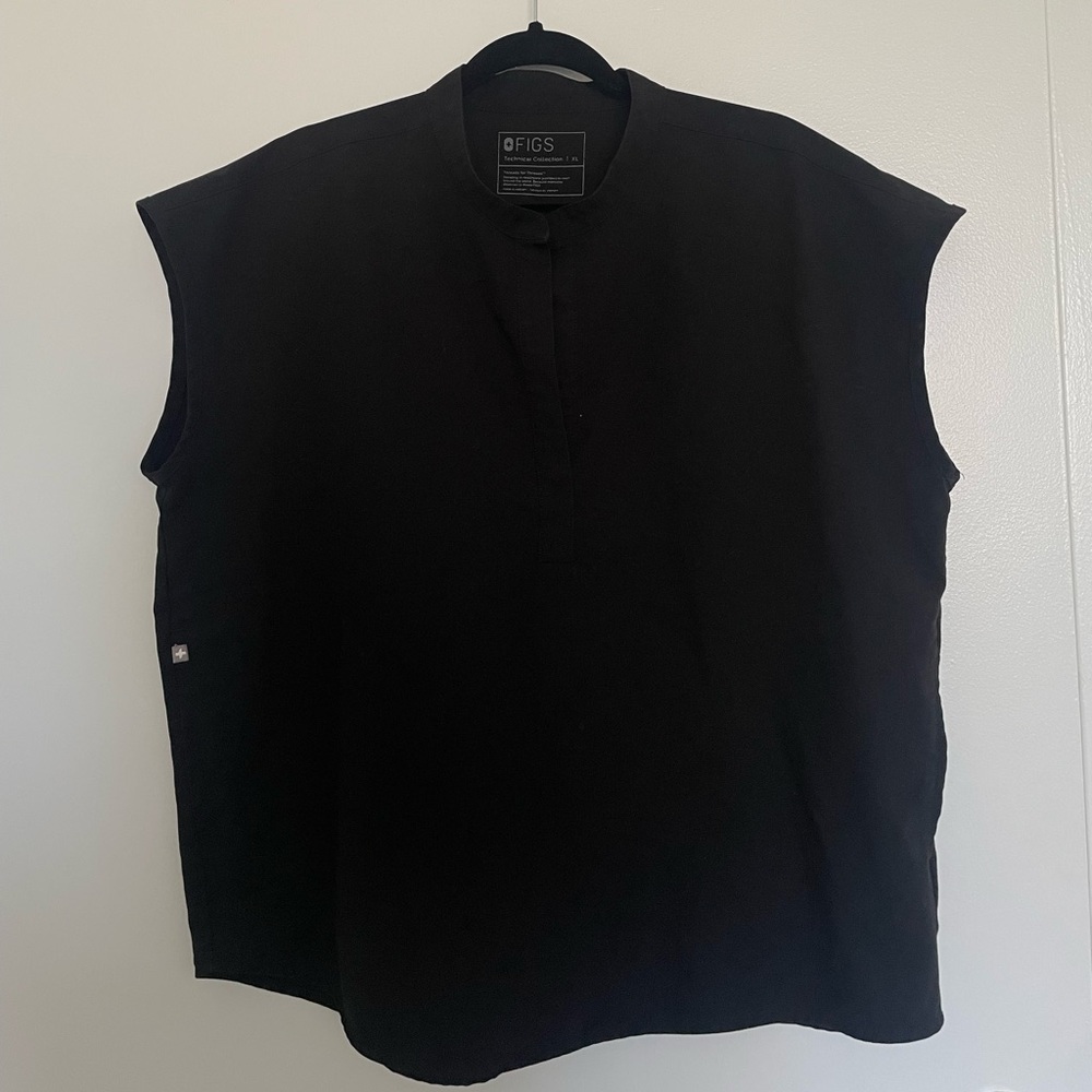 FIGS Rafaela scrub top